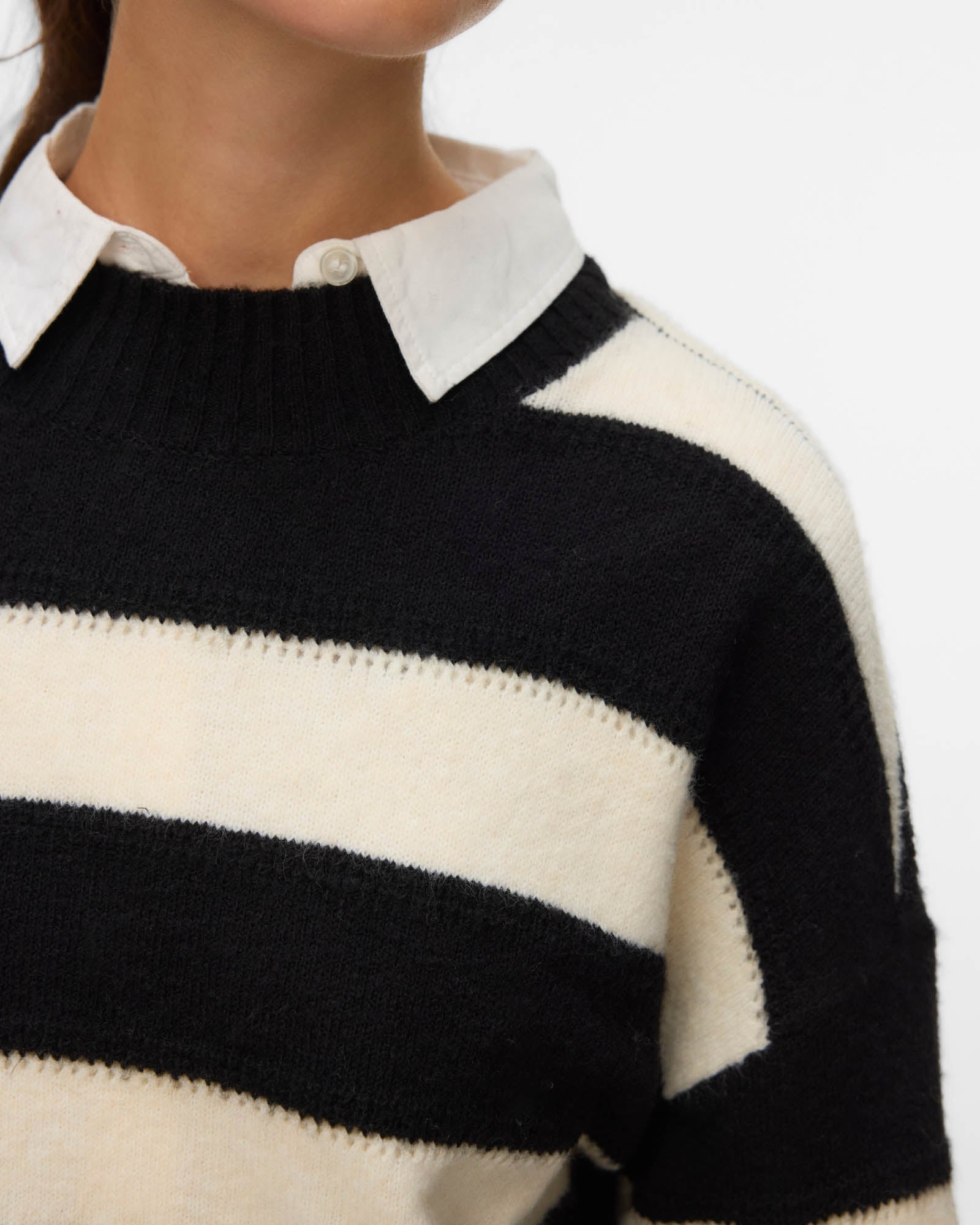 VMINEZ HIGH NECK JUMPER